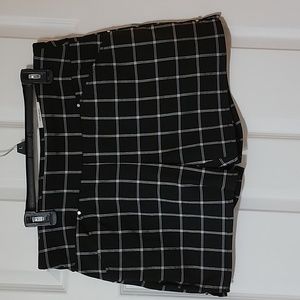 INC Dress Shorts size 12 black and white